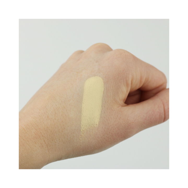Fitglow Beauty Eye Bright Swatch